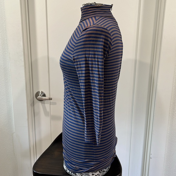 Demylee stretch mock turtleneck top - Picture 6 of 8